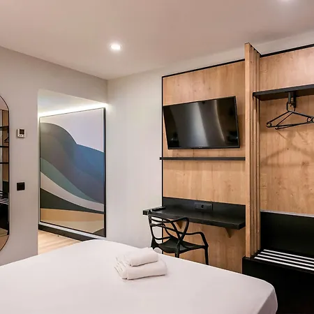 Hotel Ibis Styles Figueres Ronda Zewnętrze zdjęcie