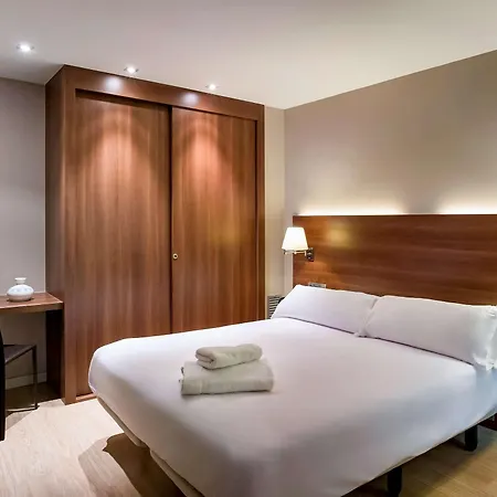 Hotel Ibis Styles Figueres Ronda Zewnętrze zdjęcie