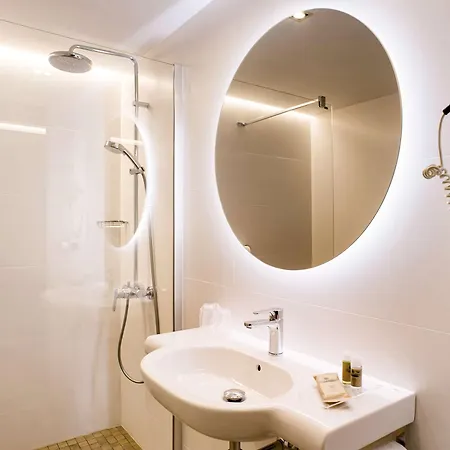 Hotel Ibis Styles Figueres Ronda Zewnętrze zdjęcie